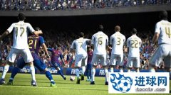 《FIFA 13》首批截图与细节曝光 再度全面升级